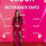 Afra Saraçoğlu Instagram - Ev sahipliği yaptığım Elidor Brezilya Keratin Terapisi lansman partisinden Z raporu! 😉 Yılın en ışıltılı partisinin etkisi 7 gün sürecek!✨🪩 @elidorturkey #mukemmelduzsaclar 💖 #işbirliği