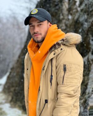 Agustín Bernasconi Instagram - Saca la foto que me cago de fríoo !!! ⛄️🤣❄️