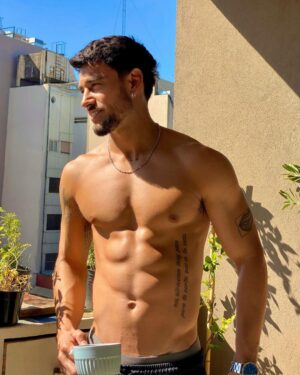 Agustín Bernasconi Instagram - El último rayito ☀️