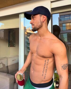 Agustín Bernasconi Instagram - 🧉☀️🇦🇷