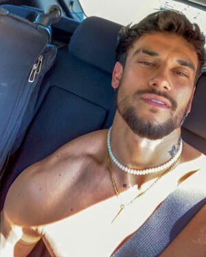 Agustín Bernasconi Instagram - Veranitoo 🥵