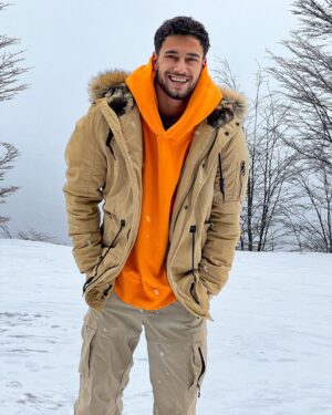 Agustín Bernasconi Instagram - Saca la foto que me cago de fríoo !!! ⛄️🤣❄️