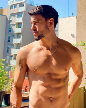 Agustín Bernasconi Instagram - El último rayito ☀️