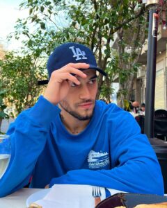 Agustín Bernasconi Instagram - Q tal ese domingo? Los quiero💙