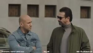 Ahmed Mekky Instagram - مشكلتي من وانا في حضانه ... الضحك وقت الجد ... ياما اتطردت من حصص ومحاضرات ، وكنت باصبر نفسي انه لما اكبر حابطل  وحاتروح مني العاده دي ... اديني كبرت بس المصيبه اني قابلت واحد عنده نفس مشكلتي 🤣👊 
@karimabdelazizofficial 

#ahmedmekky #karimabdelaziz #positivity #positivevibes #smile #goodevening 
#احمدمكي #كريم_عبدالعزيز #طاقه_ايجابيه #ابتسامه #مساء_الخير