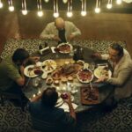 Ahmet Kürşat Öçalan Instagram - #sınıfsalveda #gibi #gibidizisi 🩸🍒🍷🩳🍖🙋‍♂️