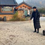 Ahn Dong-gu Instagram - 2022년 수고 많으셨습니다. 2023년에는 더 건강하고 더 행복하고 더 즐겁고 더 좋은 일들이 그렇지 않은 일들보다 조금 더 많기를 바랍니다🦐
