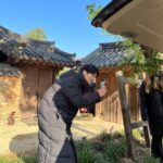 Ahn Dong-gu Instagram - 2022년 수고 많으셨습니다. 2023년에는 더 건강하고 더 행복하고 더 즐겁고 더 좋은 일들이 그렇지 않은 일들보다 조금 더 많기를 바랍니다🦐