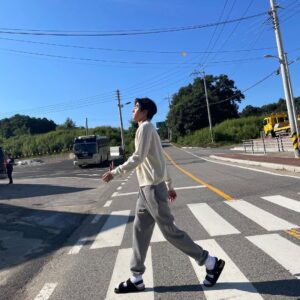 Ahn Hyo-seop Instagram - #Dior #DiorWinter22 #DiorBirkenstock