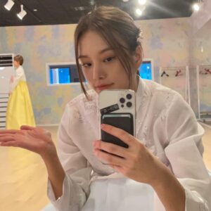 Ahn Sol-bin Instagram - 모두모두 즐거운 추석 보내세yo!(feat.여니언니)