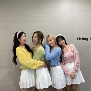 Ahn Sol-bin Instagram - 💋 #laboum #kisskiss #comeback #많관부