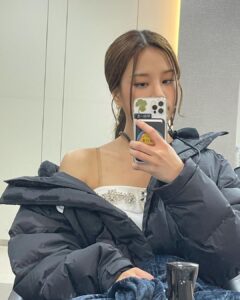 Ahn Sol-bin Instagram - #laboum #Kisskiss #comeback💋