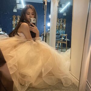 Ahn Sol-bin Instagram - 🌷라붐 컴백 D-1🌷 2021.11.03 6PM

#LABOUM #BLOSSOM #COMEBACK