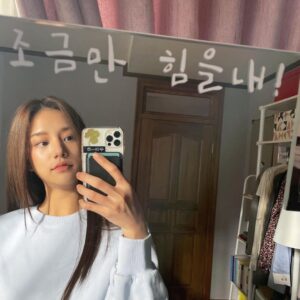 Ahn Sol-bin Instagram - 5늘 하루도 화2팅💪🏻