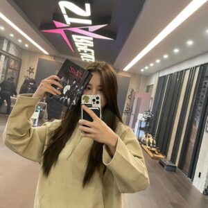 Ahn Sol-bin Instagram - 오늘 밤 11시 JTBC 아이돌 더 쿠데타 12화 마지막회 🥲

본방사수♥️많관부♥️