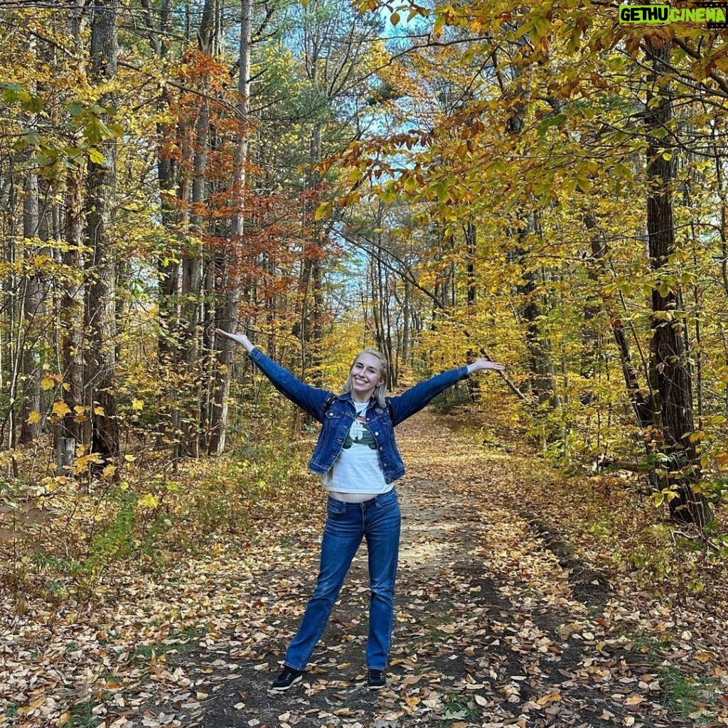 Aimee La Joie Instagram - Greetings from Fall. 🍂🎃 #aimeelajoie #fall Leicester, Massachusetts