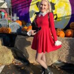 Aimee La Joie Instagram – Now that the strike has ended I can post my Halloween costume! Sabrina & Salem 🐈‍⬛
#halloween #aimeelajoie #lydiadeetz