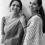 Aishwarya Narkar Instagram - You are awesome @titeekshaatawde ... Loving.. caring...humble... sincere actor.. amazing human being ❤️❤️ Its fun n happiness to be your roommate...#shootingdairies Be blessed always...♥️♥️ #aishwaryanarkar #titikshatawde #friendship #blessed #happylife #instagram