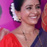 Aishwarya Narkar Instagram - झी मराठी उत्सव नात्यांचा पुरस्कार सोहळा २०२३ ला अभिनेत्री ऐश्वर्या नारकर यांची उपस्थिती ❤️ #zeemarathi #UtsavNatyancha #aishwaryanarkar #itsmajja #itsmajjaexclusive #zeemarathiutsavnatyancha2023