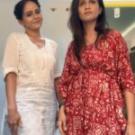 Aishwarya Narkar Instagram - 🤍❤️..!! They say: Explain your friendship… We: Just Matching the vibe..!! 💃🏻💃🏻 @aishwarya.narkar Isn’t it?!? #réel #instareels #instagram #viral #viralvideos #trendingreels #blessed #blessedsoul #marathiactress #actress #ashwinikasar