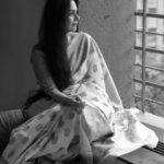 Aishwarya Narkar Instagram - ..... 📸♥️@ashayrtulalwar #aishwaryanarkar #sareebrands #saree #feel#vibe#nstafashion #instagram