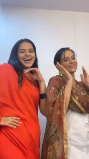 Aishwarya Narkar Instagram - Feeling cute, might delete never !

#Titeekshatawde #saatvyamulichisaatvimulgi  #smsm #zeemarathi #netra #beingnetra #instagood #instaworld #instagram #actorslife #actor #actress #artist #marathimulgi #bts #reels #reelitfeelit #real #happy #love #shootlife #shoot #bollywood #marathi #television #grateful