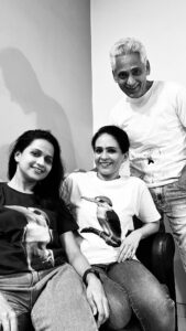 Aishwarya Narkar Instagram - 😂😂😂..!! We are minding our own business….. And we are extremely Happy..!! ♥️♥️ v.c @girishdatar 😁 T shirts by @junglebaaz (Thank you so much!! 😊❣️) Thank you @anandoak for this beautiful gift!! Loved it..!! 😍 Guys… Order these t shirts ASAP. Nature lovers are definitely going to like it..!! 🥰 #réel #video #instareels #viral #trendingreels #trending #blessed #blessedsoul #marathiactress #actress #ashwinikasar