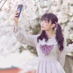 Akari Akase Instagram - 早く桜の時期になって欲しいな~❀·° #あかせあかり #桜 #ポートレート #cherryblossom #ピンクの世界 𝙵𝙰𝚂𝙷𝙸𝙾𝙽👗♡ ﾜﾝﾋﾟｰｽ #secrethoney