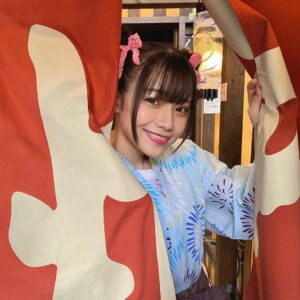 Akari Akase Instagram - #悪女 (わる) 第8話放送日です~✨

放送終了後23:00頃からYouTubeLIVEもするので是非見に来てください😌

#あかせあかり 
#わるドラマ 
#ドラマ 
#看板娘 役