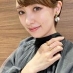 Akina Minami Instagram - プチブランチ衣装✨ 写真1・2枚目 ニット　　@dresslaveofficial Tシャツ　　@huelemuseum_official スカート．ブーツ　@j1u_by_labelleetude イヤカフ　@kumpel_by_p 写真3・4枚目 ワンピース @willfully_official ブーツ @dianashoespress イヤカフ @momo__jewellery リング @jeweltree.24 パールリング @ohrorajewelry 写真5・6枚目 シアートップス @sahara_japon ワンピース　 @pinue_official ピアス @abiste_official ブーツ @dianashoespress 写真7・8枚目 ワンピース @velnica_japan ピアス @abiste_official ブーツ @dianashoespress
