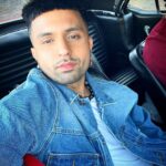 Akull Instagram - Jo bhi ho raha Acha lag raha Jhootha se yeh khwab Mujhe sacha lag raha Udne laga hun main udne Laga Tune di hawa toh main udne laga I’M FLYIN 🍭🌬️🪁❤️✨☁️🌌🌙🌍 Go share with your friends & FLY . . #akull #akullonthebeat #udnelaga #imflyin