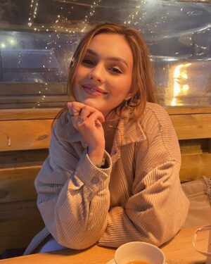 Alana Boden Instagram - Swipe to see birthday cuddles ❤️