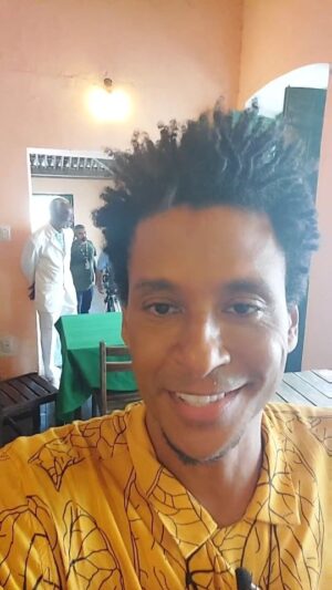 Aldri Anunciação Instagram - *Histórias dos Nossos Mais Velhos  São a Nossa Tecnologia de Continuidade!

*Sr. Clarindo Silva é um patrimônio vivo de nossa cultura baiana!

*Ouça o que ele conta de seus antepassados!

#clarindosilva
#cantinasalua
#terçadabenção
#conversadebuzu
#aldrianunciação
#antepassados
#maisvelhos
#respeito
#continuidade
#centrohistórico
#bahia
#pelourinho