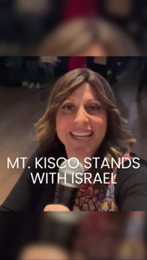 Aleeza Ben Shalom Instagram - Thank you Mt. Kisco for making my night in your city so incredible!

#westandwithisrael
#jewish #jewishdating #jewishmatchmaking #judaism
#israel
#mt.kisco #newyork