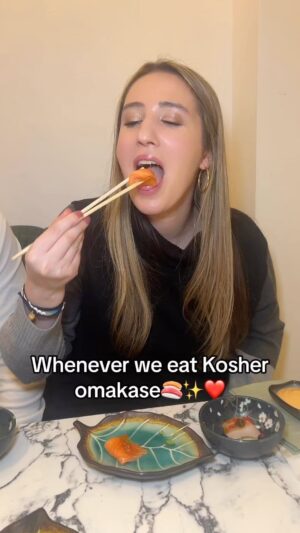 Aleeza Ben Shalom Instagram - Hahah. AGAIN! Highly recommend 📍FINBAR📍 for your next outing✨ 🍣🤍

  #jewish #kosher #kosherfood #jewishcheck #jewtok #couples #dating #datenight #dates #sushi #omakase #foodies #recommendations