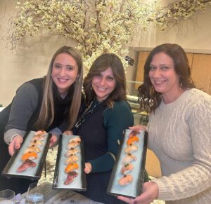 Aleeza Ben Shalom Instagram - 2 matchmakers and a couple walk into a good kosher sushi spot🍣 📍 @finbarnyc 📍

#matchmakers #jewish #kosher #sushi #koshersushi