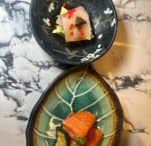 Aleeza Ben Shalom Instagram - 2 matchmakers and a couple walk into a good kosher sushi spot🍣 📍 @finbarnyc 📍

#matchmakers #jewish #kosher #sushi #koshersushi