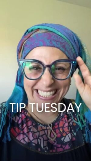 Aleeza Ben Shalom Instagram - 💫Tip Tuesday!

🌟Do things that make you smile and happy! 

❤️Thank you @cristall_opticians for the beautiful glasses!👓

#dating #love #jewishmatchmaking #aleezabenshalom #jewishdating #relationshipadvice
1w
