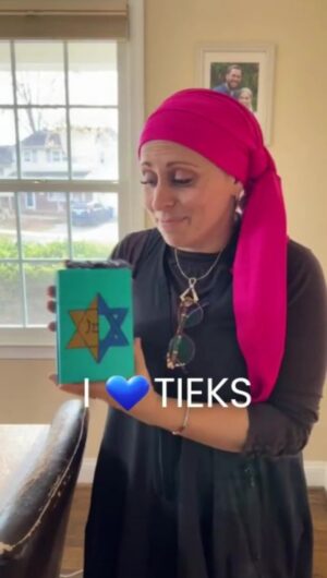 Aleeza Ben Shalom Instagram - My new favorite shoe, aka my SOLEmate!!

Grateful for my comfy @tieks, the perfect shoe for a woman on the road and travels light! It's like walking on clouds. Love it! 🌟