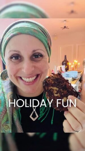 Aleeza Ben Shalom Instagram - Love having fun in the kitchen with my family especially during the holidays. Even more...love having left overs to enjoy the next day!
What's your favorite part of the holidays!?

#happychanukah #happyholidays #tradition #holiday #jewish #jewishmatchmaking