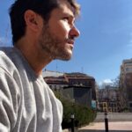 Alejandro Albarracín Instagram – Pensando en que me ha dado por usar  todo el tiempo este emoticono 🙆🏻‍♂️ pero no sé qué significa 🙆🏻‍♂️🙆🏻‍♂️🙆🏻‍♂️ Madrid, Spain