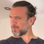 Alejandro Ávila Instagram - Deja que la vida te sorprenda! (como a mi la fotografa jeje) @gordimarti 🤩 bonito día! 🌞