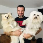 Alejandro Ávila Instagram – Un mundo sin estos seres tan especiales no lo veo! Que opinas? 
#dogs #perrhijos #happy #coco🐺  tomas🐶