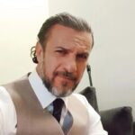 Alejandro Ávila Instagram - A lo largo de la vida, conocerás muchas mascaras y muy pocos rostros. #face #rostro #actor