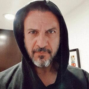 Alejandro Ávila Instagram - Una mirada dice más que mil palabras.

A look is worth a thousand words.

#look #mirada #actor