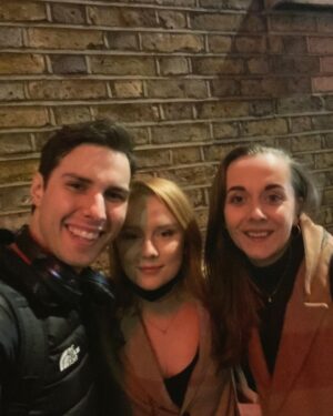 Alexa Davies Instagram - Thank you so much to @matildathemusical for having me at their 10th anniversary last night. ✨ I worked on the bar there 7-6 years ago and it was so lovely to be welcomed back and see some familiar faces! Including the brilliant Craig Els, who was my Trunch, and the amazing @kaneoliverparry, the greatest Doctor/Escapologist I’ve ever seen 🥰 P.S Try and tell me I don’t look like a former matilda in the first picture.