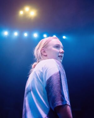 Alexa Davies Instagram - “I feel fucking knackered” - @marthawatsonallpress 

1. Sad Charly 📸 - @mihaelabodlovic 

2. Happy Charly (such range) 
📸 - @mihaelabodlovic 

3. The slice of sunshine that is @helencmonks was literally working in the same venue. That’s gorgeous luck. 

4. Dennis is a big supporter of his mother and, thankfully, of the arts. 

5. Got to work with Tim Crouch and subsequently spent the rest of the fringe talking about how much I love Tim Crouch. 📸 - @thistimcrouch 

6. I fucking love oysters. 

7. I really fucking love Jim. Who took on all the work of looking after the house and the dog whilst also working AND looking after me. 

Until next time ♥️ I am fine.