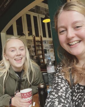 Alexa Davies Instagram - “I feel fucking knackered” - @marthawatsonallpress 

1. Sad Charly 📸 - @mihaelabodlovic 

2. Happy Charly (such range) 
📸 - @mihaelabodlovic 

3. The slice of sunshine that is @helencmonks was literally working in the same venue. That’s gorgeous luck. 

4. Dennis is a big supporter of his mother and, thankfully, of the arts. 

5. Got to work with Tim Crouch and subsequently spent the rest of the fringe talking about how much I love Tim Crouch. 📸 - @thistimcrouch 

6. I fucking love oysters. 

7. I really fucking love Jim. Who took on all the work of looking after the house and the dog whilst also working AND looking after me. 

Until next time ♥️ I am fine.