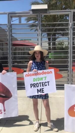Alexa Nikolas Instagram - EAT PREDATORS hosts Slime Time Live  @nickelodeon 💋 If you are a survivor of child sexual abuse you have until December in the state of California to get justice. Doesn’t matter what year it happened. If you feel the time is now for you then call 1-800-it’s-time for legal advice so you can begin that process. The choice has to be yours. And yours only. ❤️