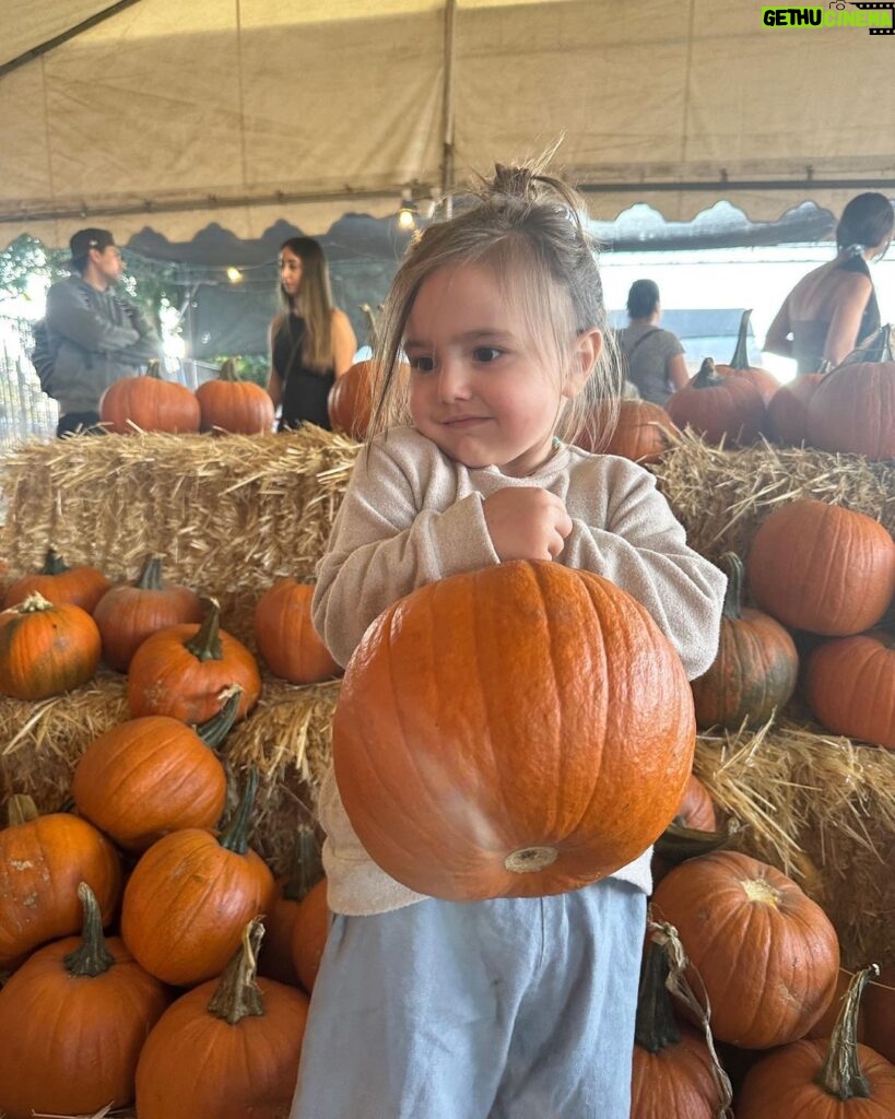 Alexa Nikolas Instagram - Family 🎃🎃🎃🎃